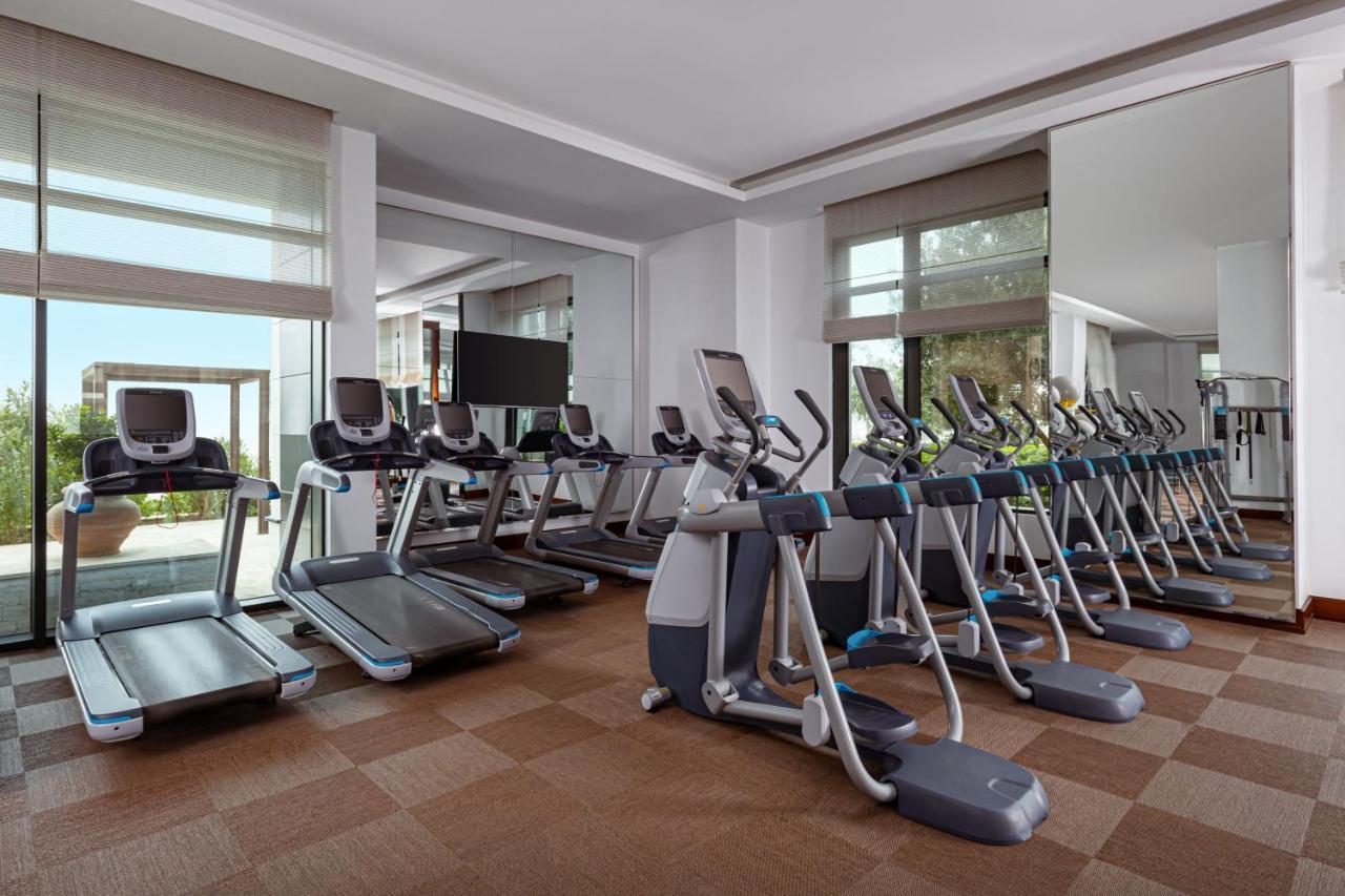 Baku Marriott Hotel Boulevard Exterior foto The gym at the Westin Hyderabad