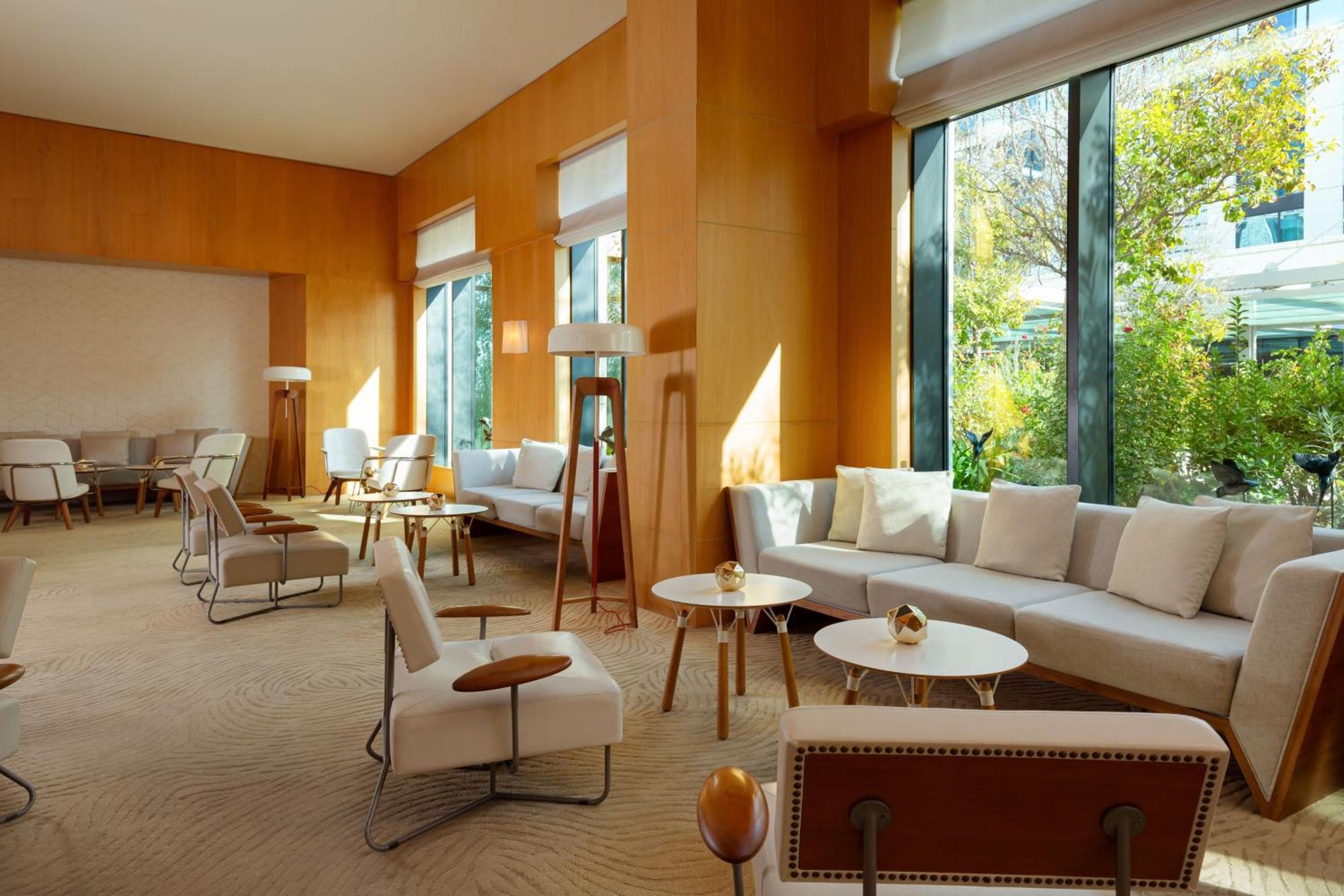 Baku Marriott Hotel Boulevard Exterior foto The lounge at the hotel