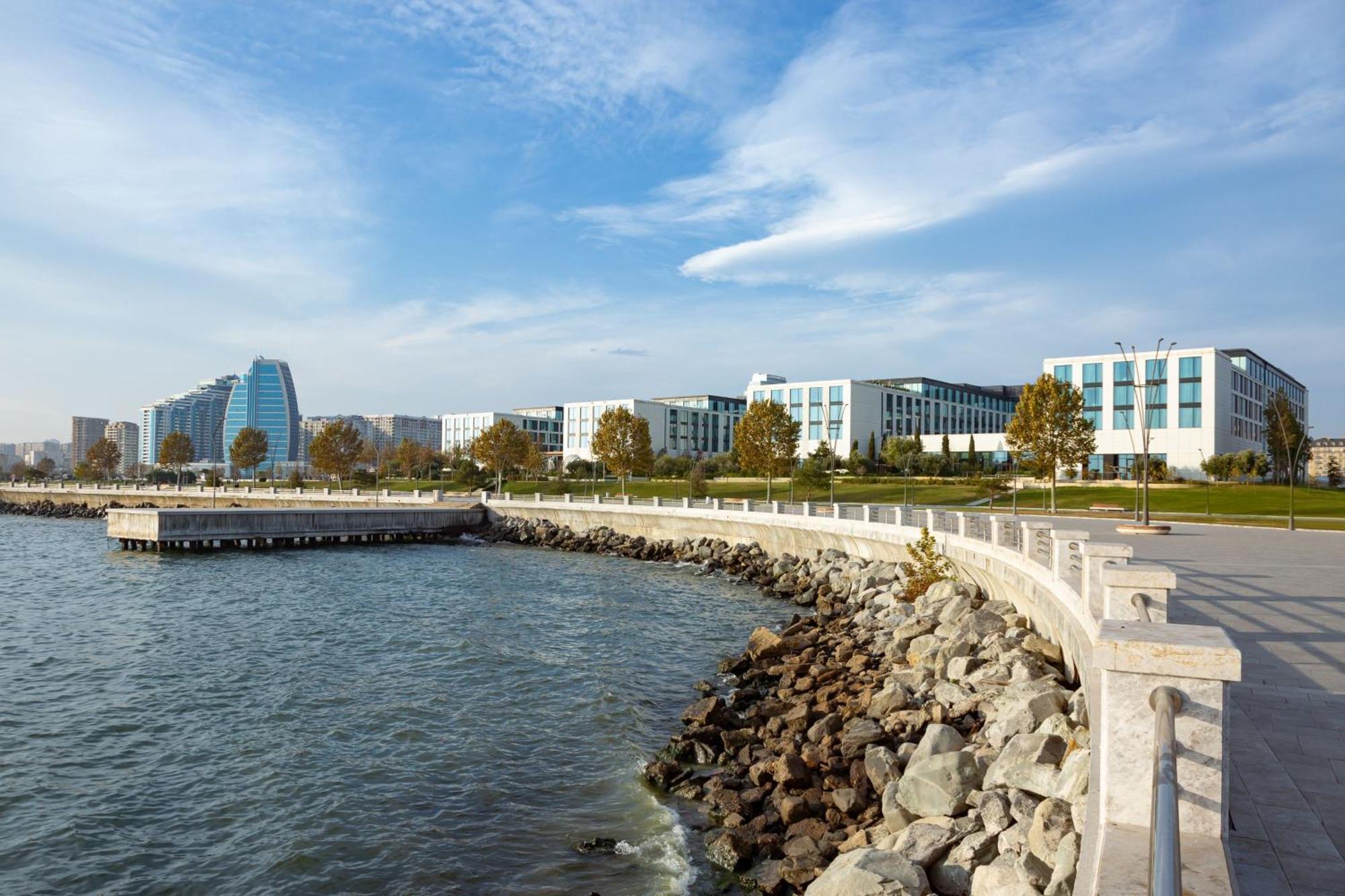 Baku Marriott Hotel Boulevard Exterior foto The Port of Wilmington