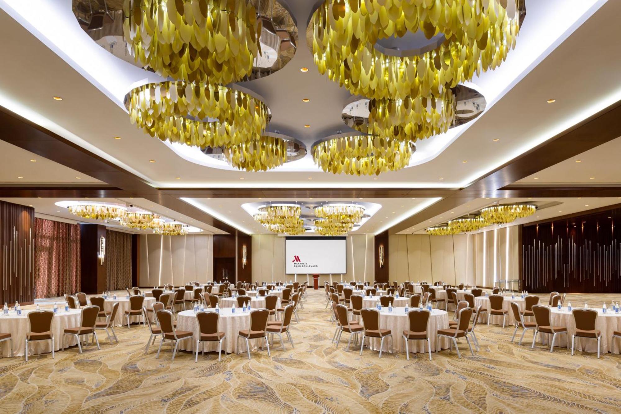 Baku Marriott Hotel Boulevard Exterior foto The ballroom