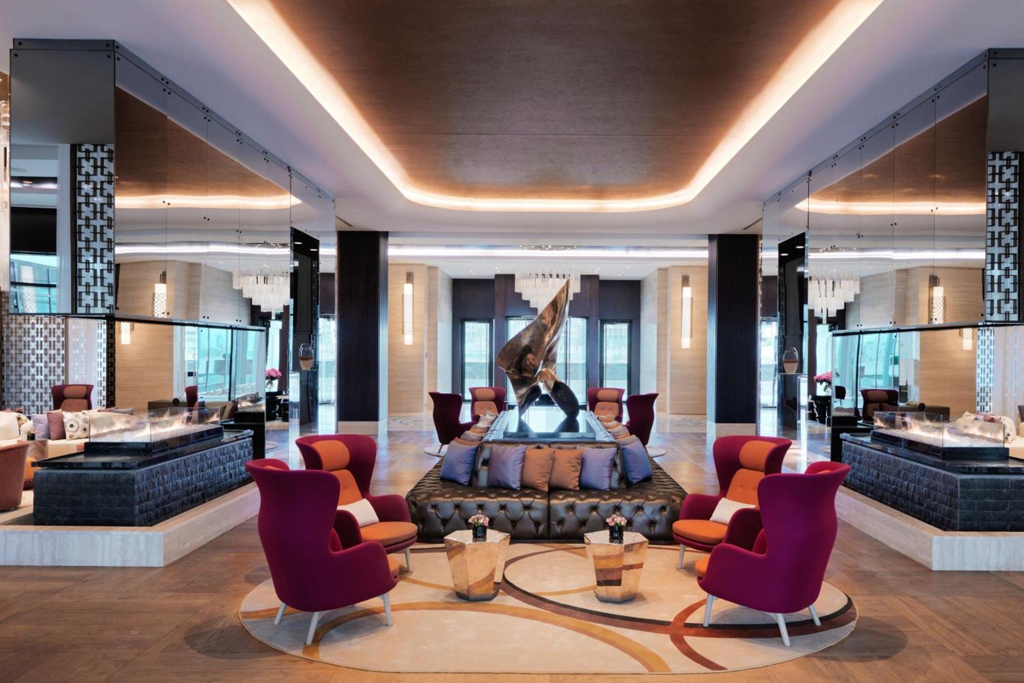 Baku Marriott Hotel Boulevard Exterior foto The lobby of the hotel